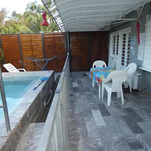 Appartement Proprizen, Riviere-Salee
